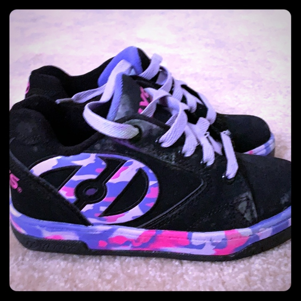 Black pink and purple camo Heelys